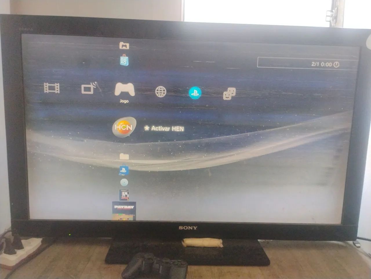Tv LCD em perfeito funcionamento porém com defeito estético na tela - Foto 2