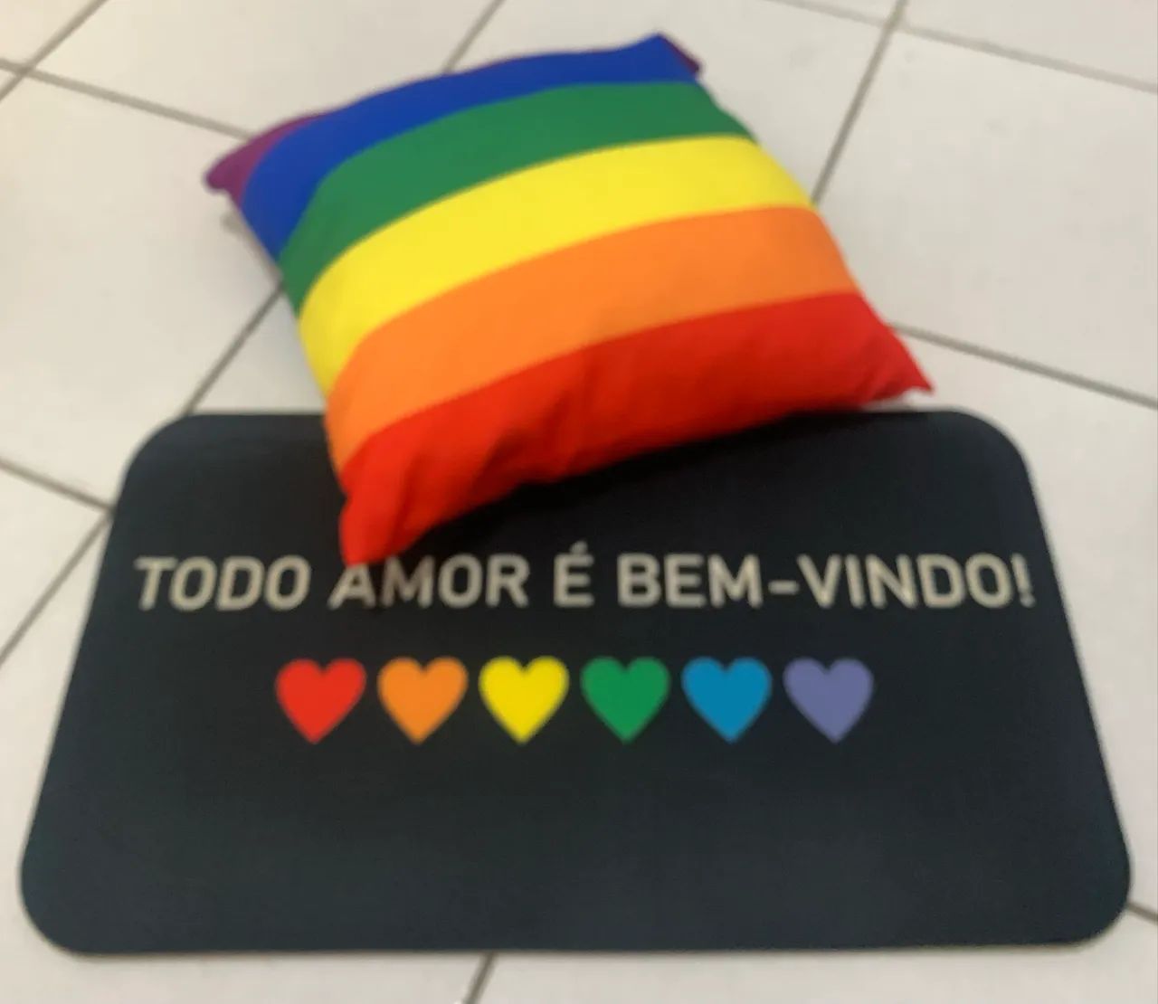 Tapete e almofada toda forma de amor