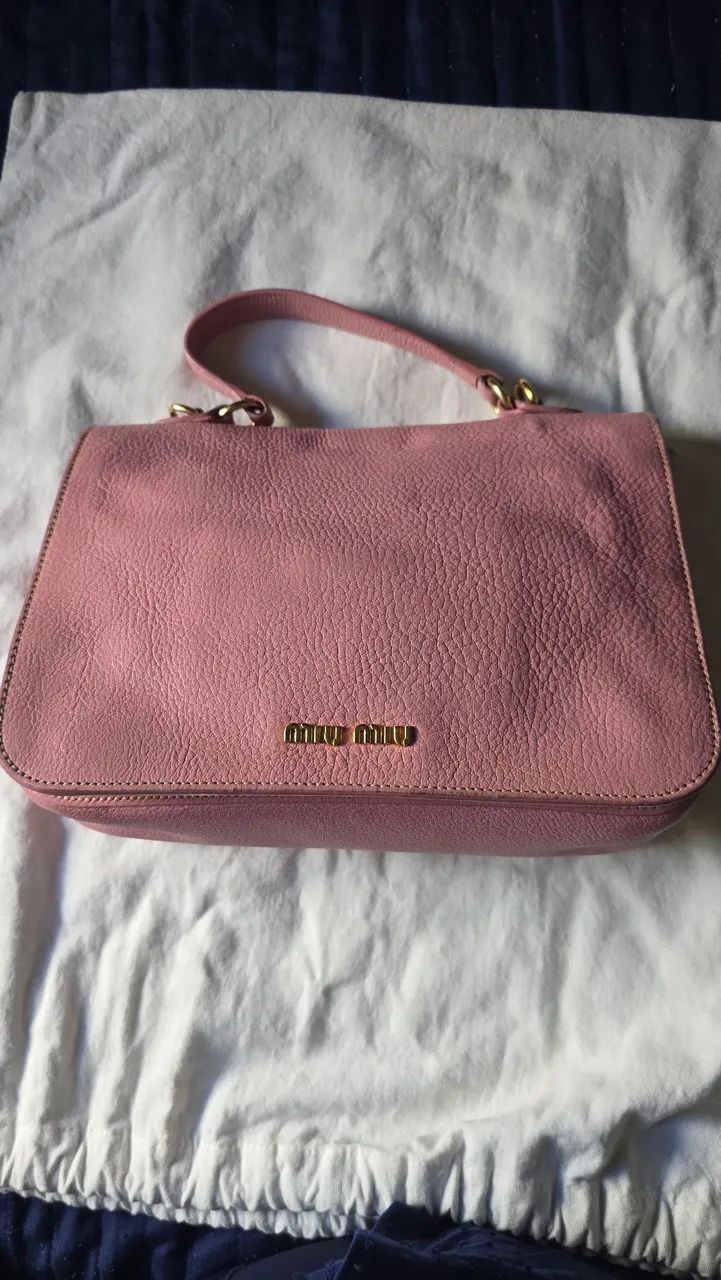 VENDO BOLSA MIUMIU COURO ROSA - Foto 4