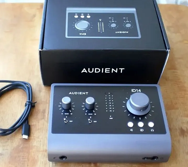 Microfone Condensador Electro Voice / Blue Cardinal - Instrumentos
