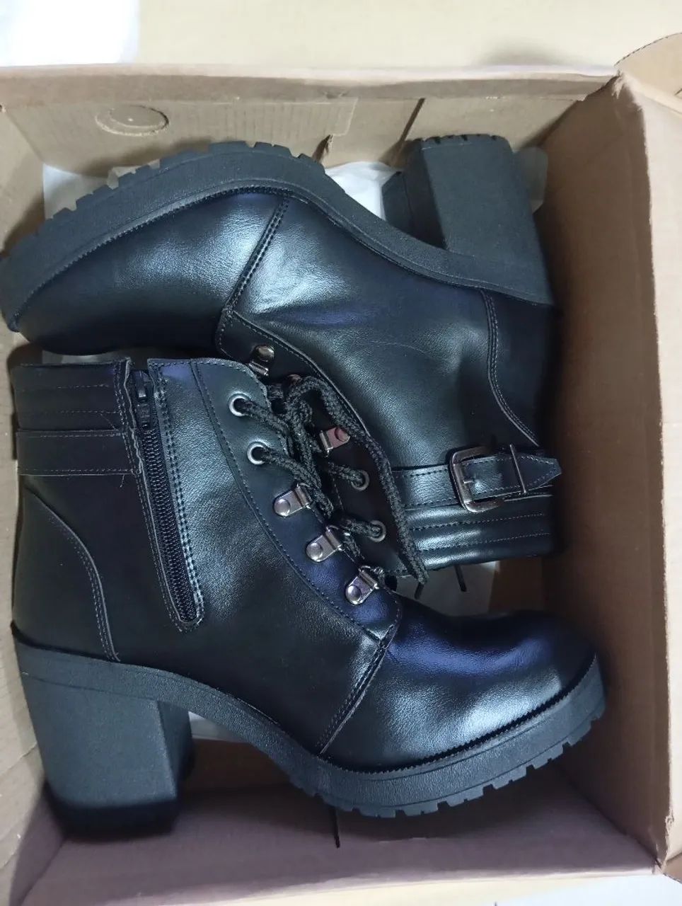 Bota nova numeração 38 - Foto 5