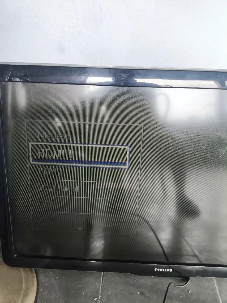 Vendo tv LCD Philips 47 polegadas ( tá sem som, ler o anúncio)  - Foto 2
