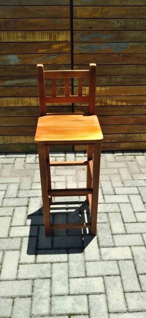 Banqueta Alta Em Eucalipto Envernizada - Foto 4