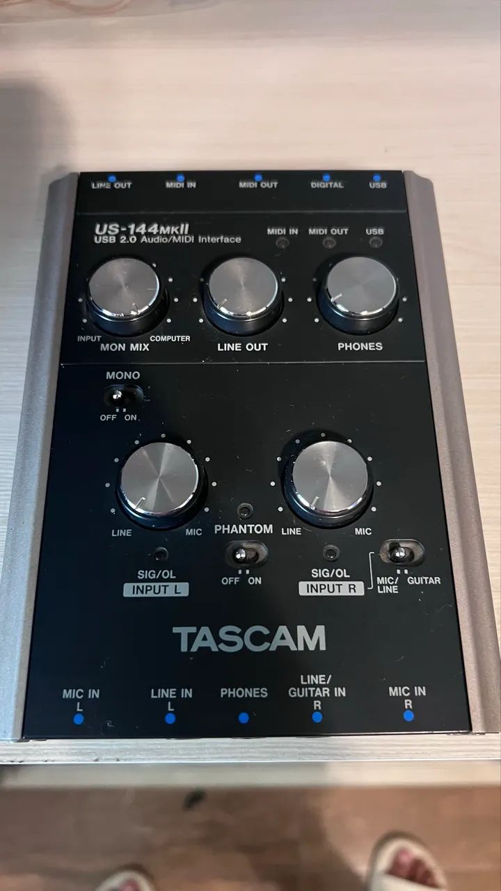 Interface de Audio Tascam US-144 Mark II