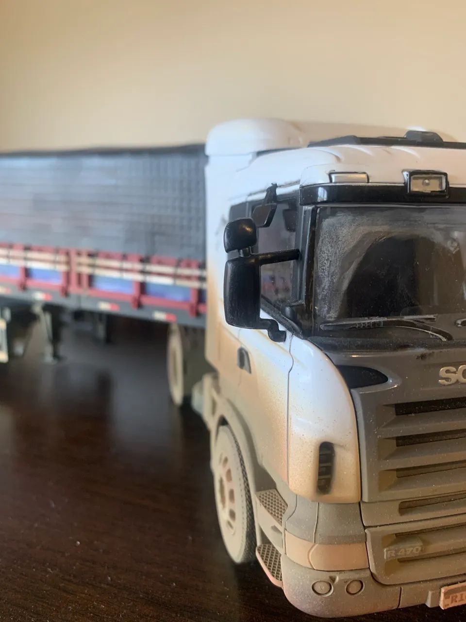 Miniatura Scania e carreta - Foto 2