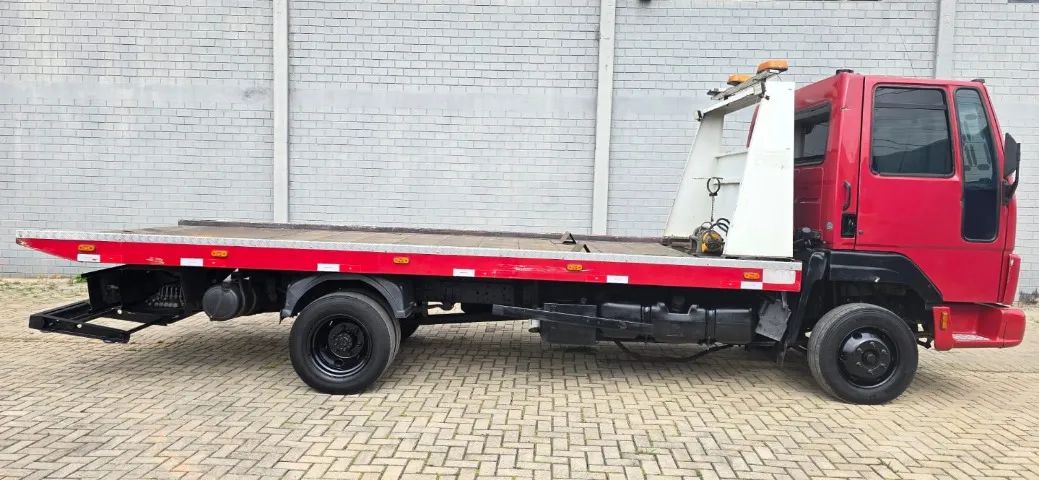Caminhão Ford Cargo 815E - Foto 4