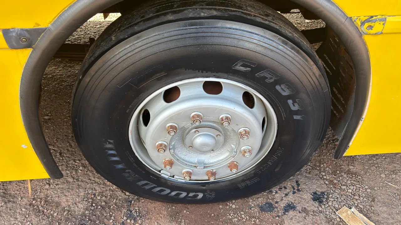 Vendo ônibus em ótimo estado 40 passageiros  - Foto 11