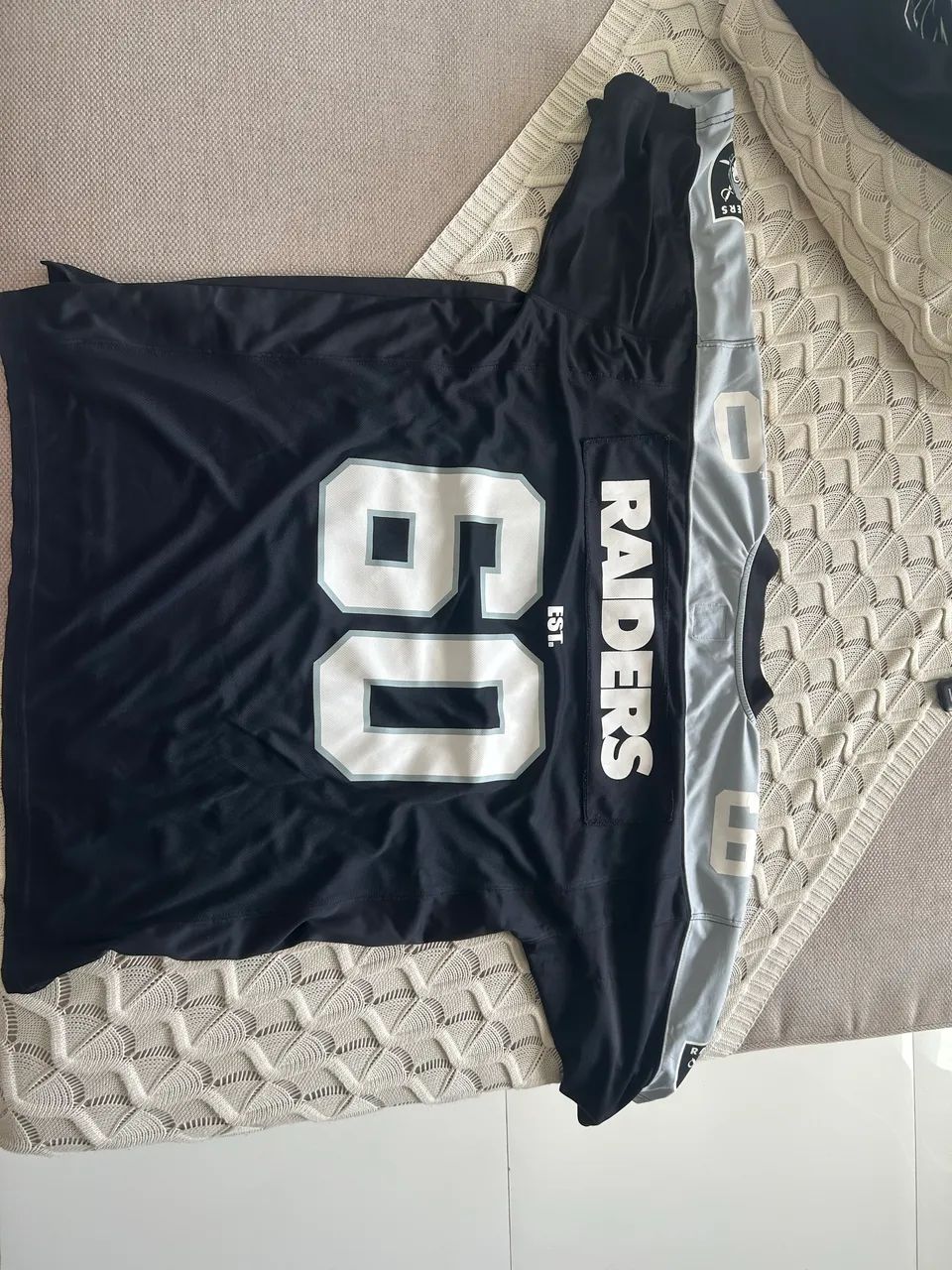 Camisa Raiders Over M original - Foto 2