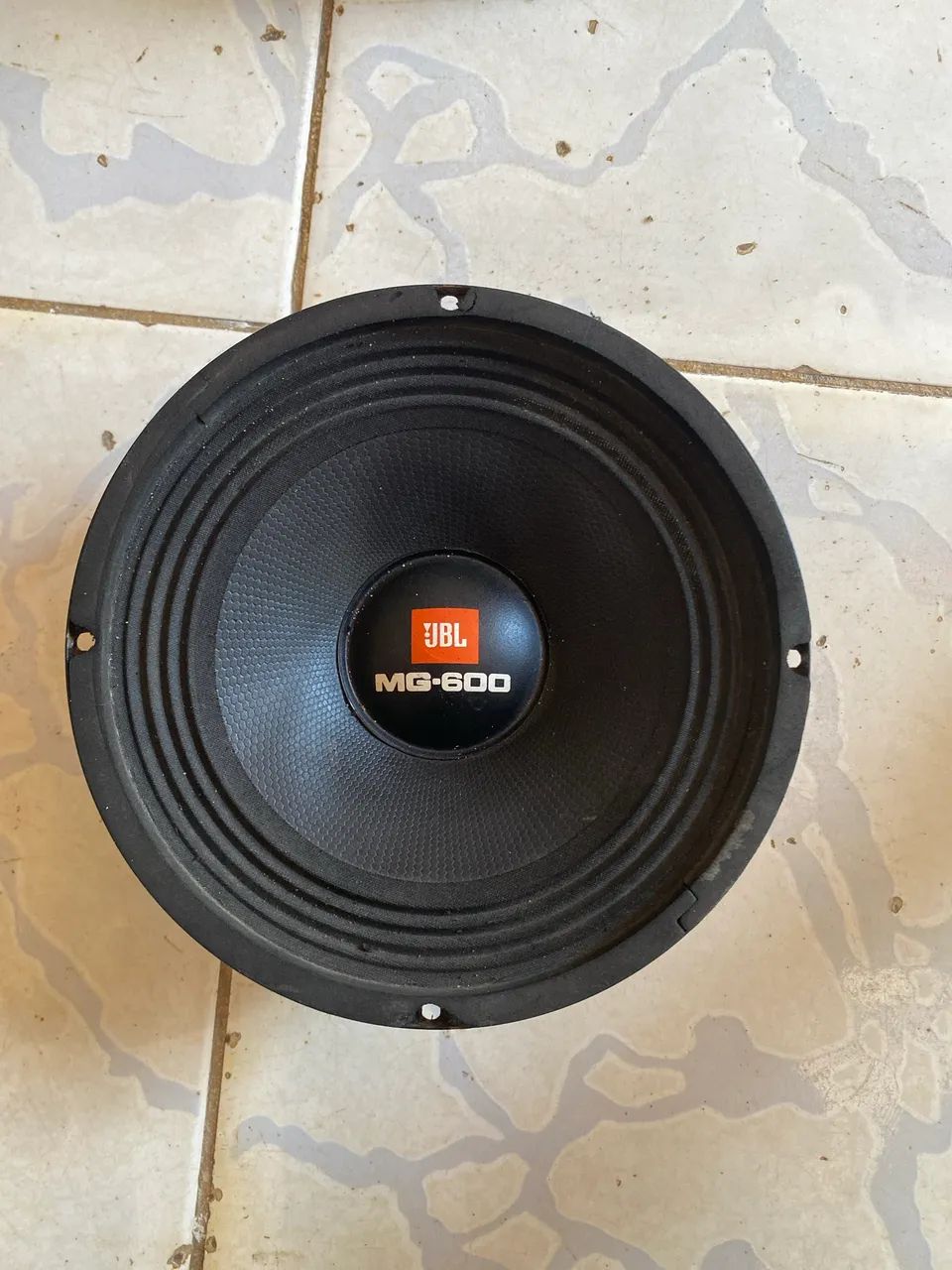 Medio jbl de 8 mg600 original 