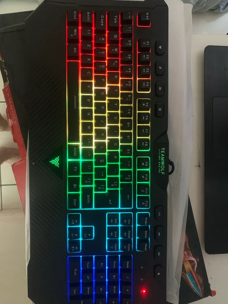 teclado RGB mecanico Teamwolf