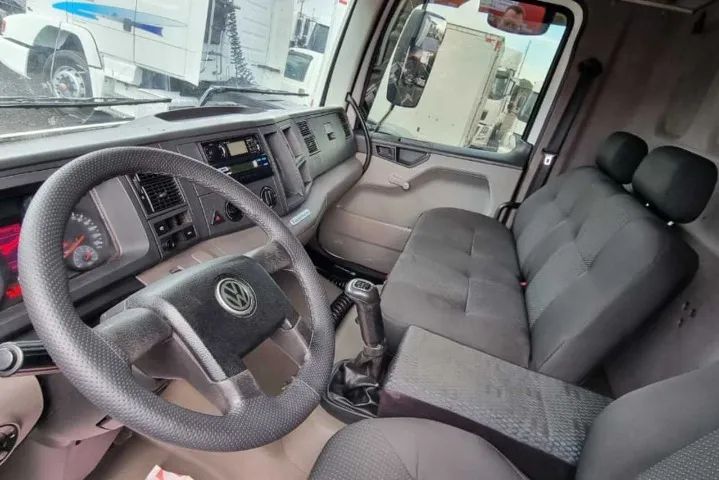 Volkswagen 24280 Baú 2018.  - Foto 6