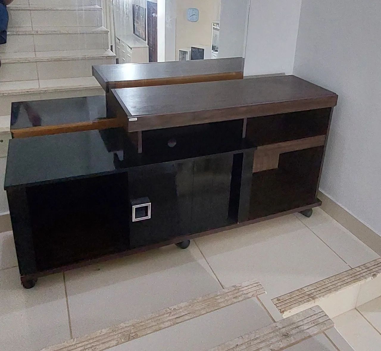 Rack grande com rodinhas para TV até 75' - Foto 2