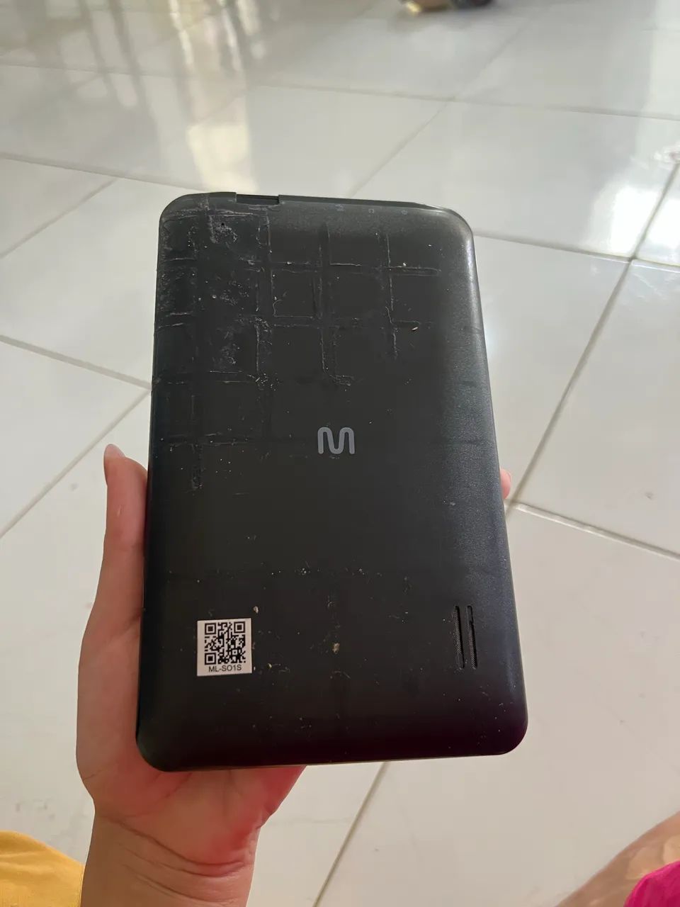 Tablet Multilaser NB422 com capa sKye, tela quebrada, porém ligando normal  - Foto 4