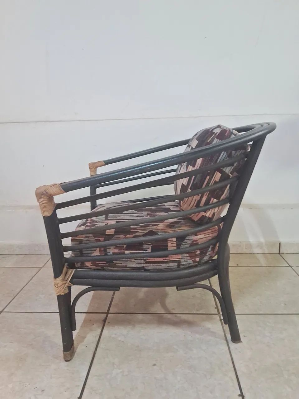 Vendo poltrona de metal  - Foto 4