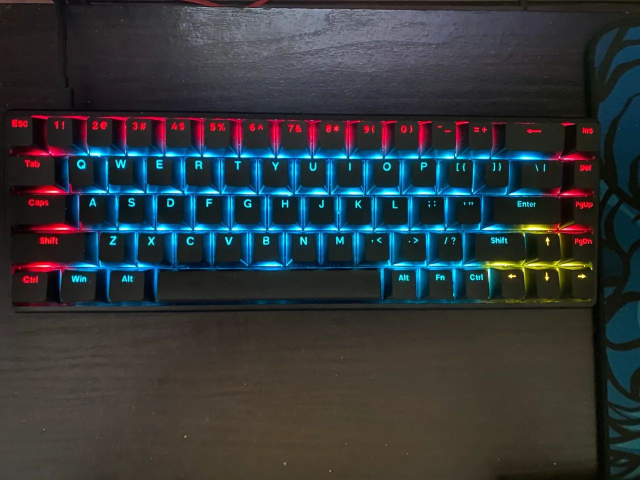 Teclado magnético ATK 68 V1