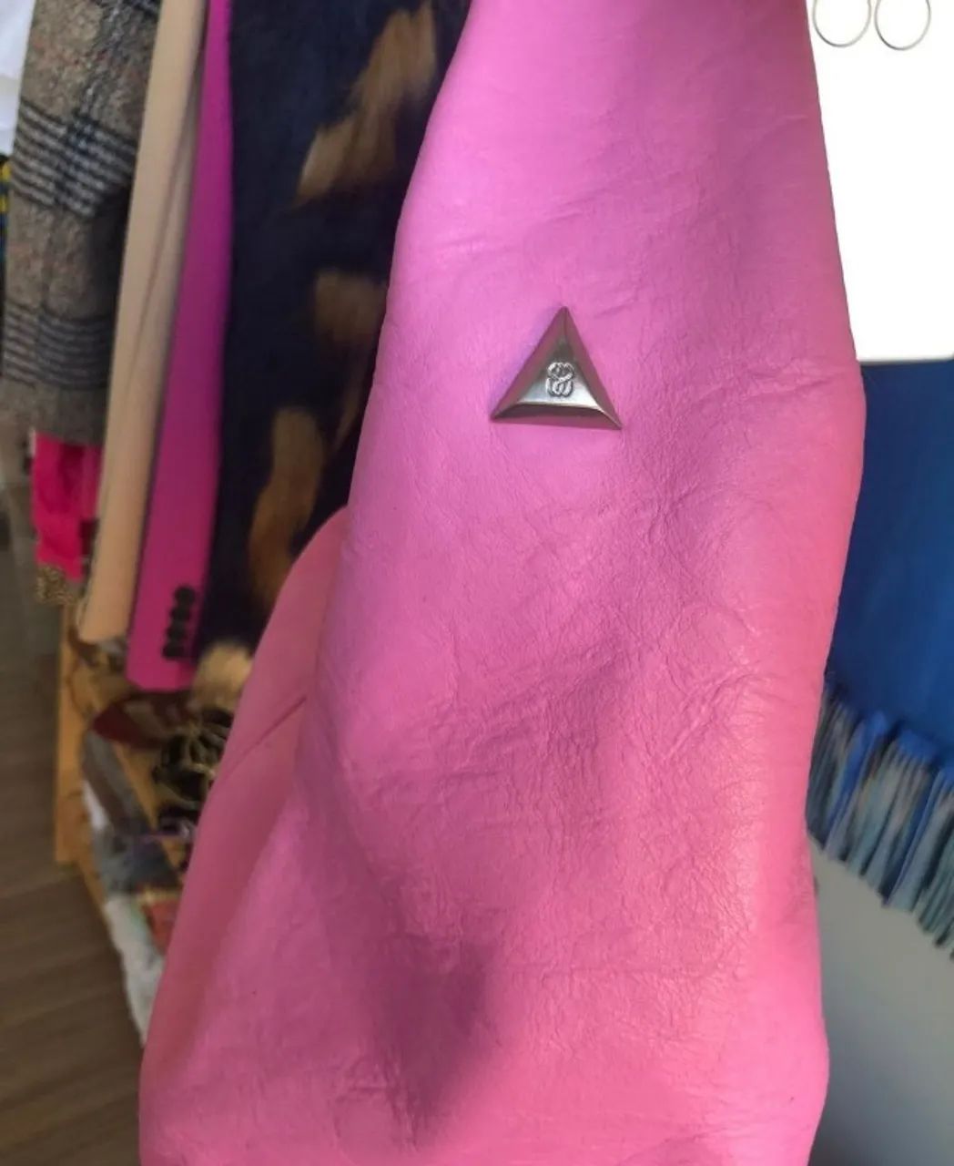 bolsa schutz média em couro legítimo rosa - Foto 2