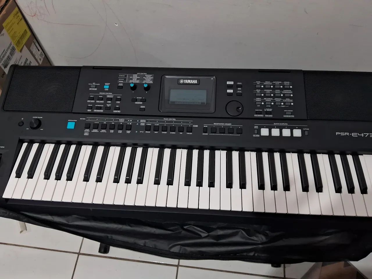 Teclado Yamaha PSR E473  - Foto 3