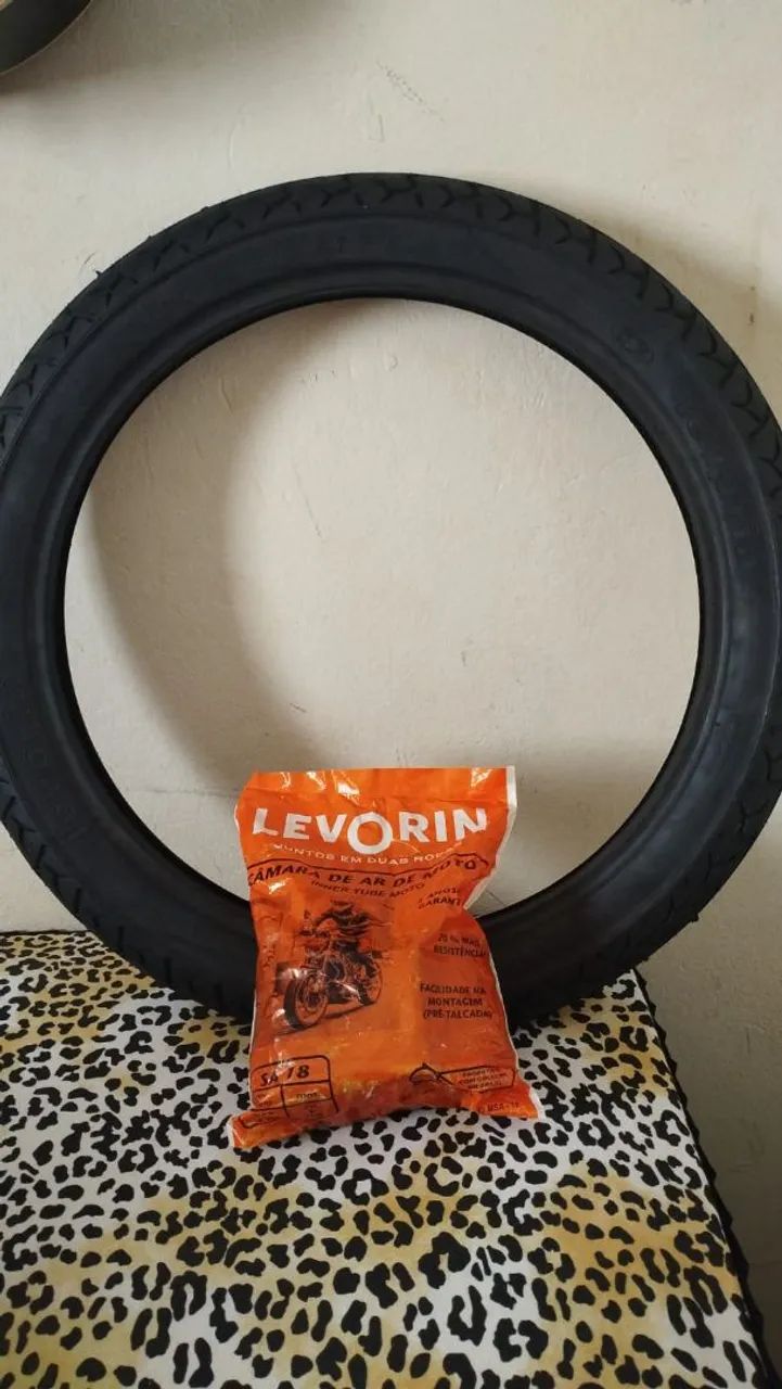Pra vender hoje!!! Pneu dianteiro para moto Levorin Street Matrix de 80/100-18 P 47