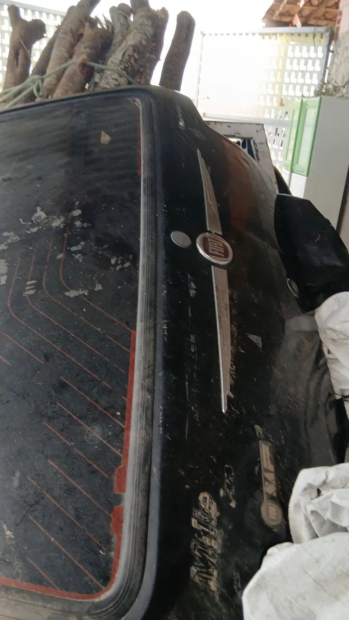 Tampa traseira UNO FIRE 2010 - Foto 6