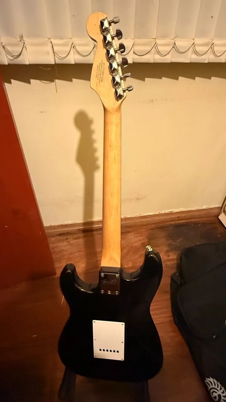 Guitarra Squier Stratocaster - Foto 4