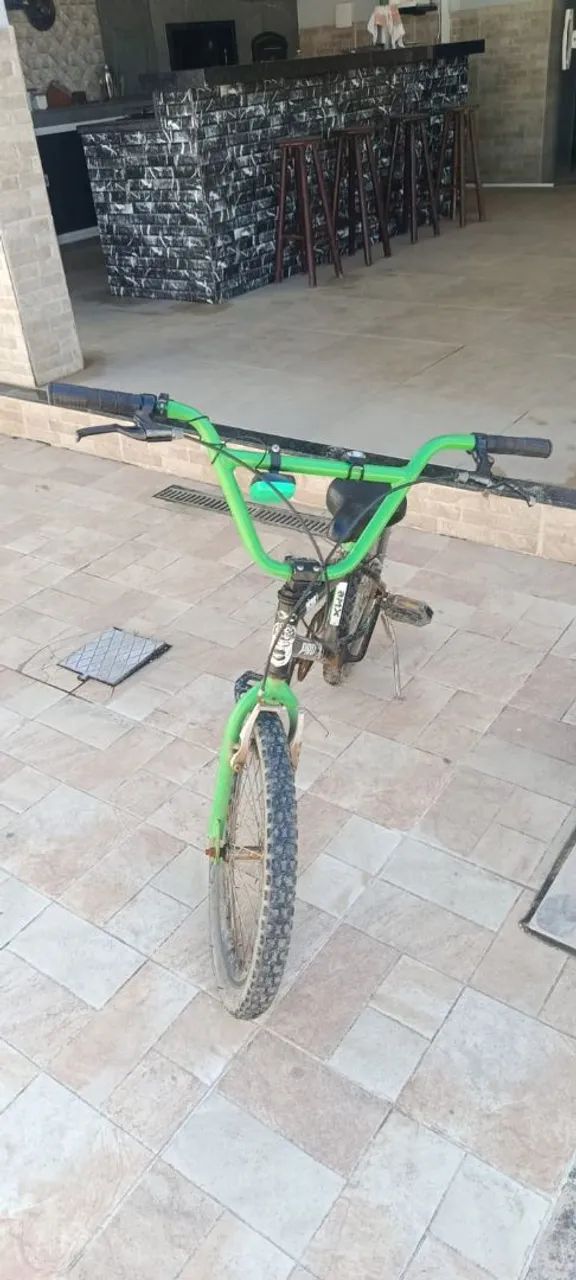 Bicicleta semi nova , muito pouca usada - Foto 3