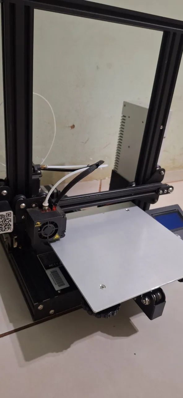 Impressora 3d ender 3. Pouco uso - Foto 2