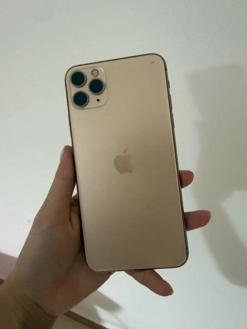 iPhone 11 Pro Max 256 gigas dourado  - Foto 2