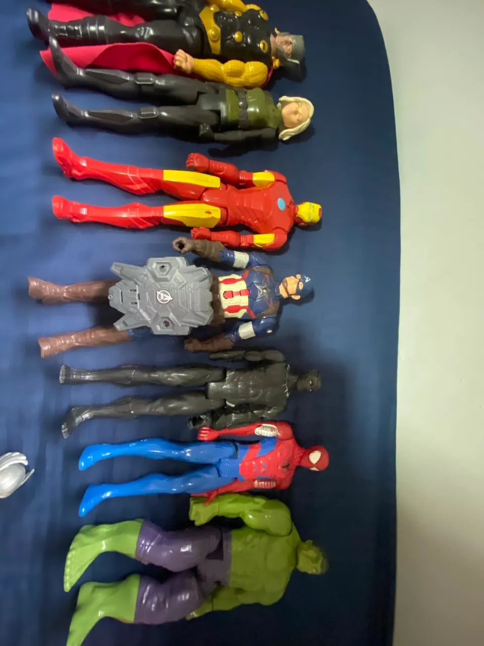 7 bonecos heróis marvel ou 70 reais unidade
