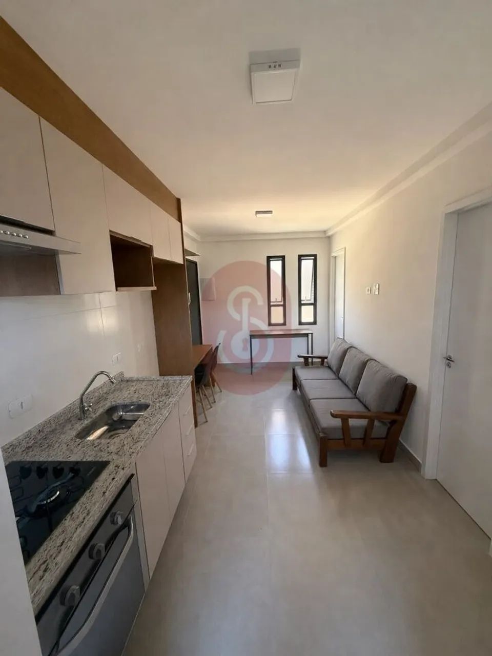 Apartamento 2 dormitórios mobiliado na Água Rasa.