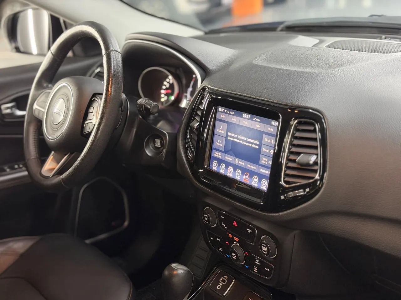 Jeep Compass Night Eagle 2.0 4X2 Flex 16V AUT 2018 - Foto 3
