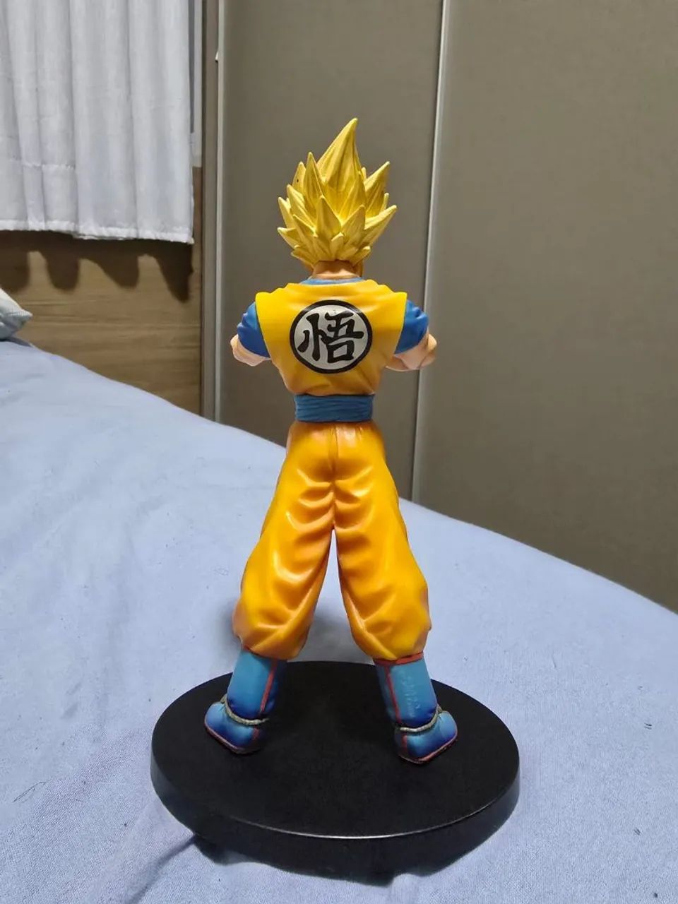 Boneco estátua Goku Super Sayajin original com base - Foto 2