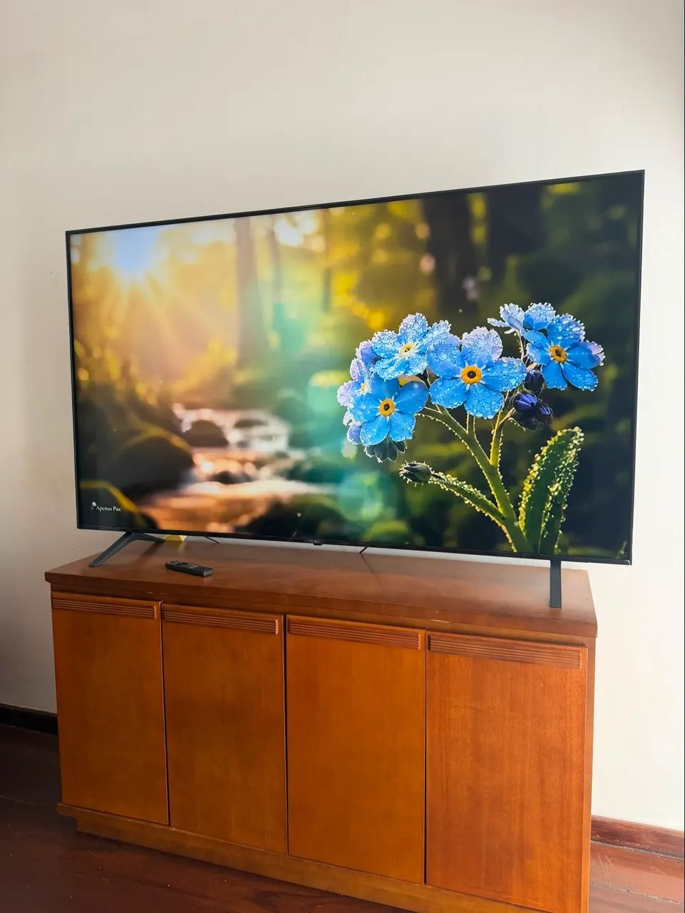 Smart TV LG UHD AI UA85 75 polegadas HDR10 Pro Processador ?7 AI Ger 8 webOS 25
