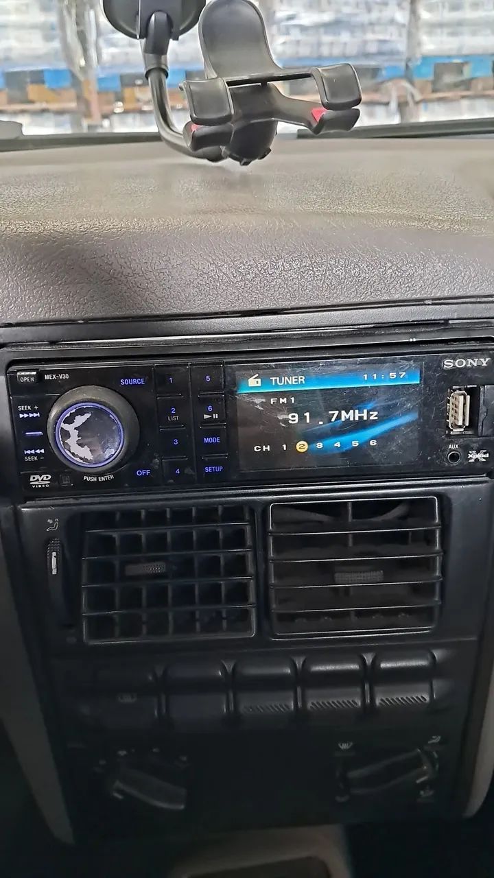 Som de carro sony mp3 e pen drive com DVD 