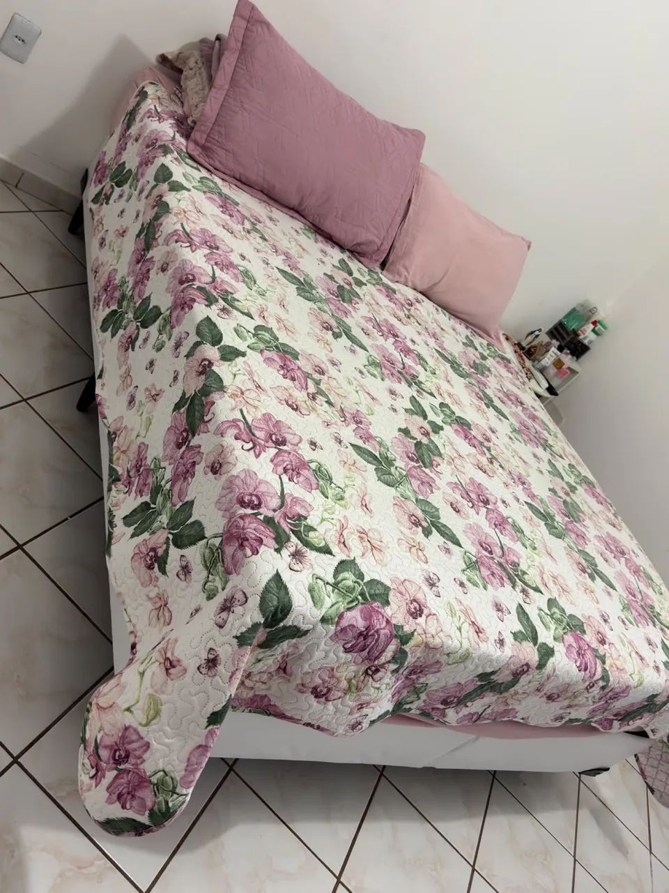 Colchão e base novos - Ortobom. 