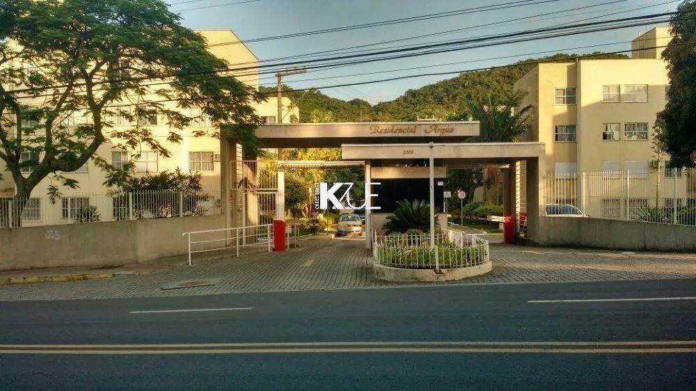 Apartamento 02 dormitórios para alugar em Coqueiros, Florianópolis SC.