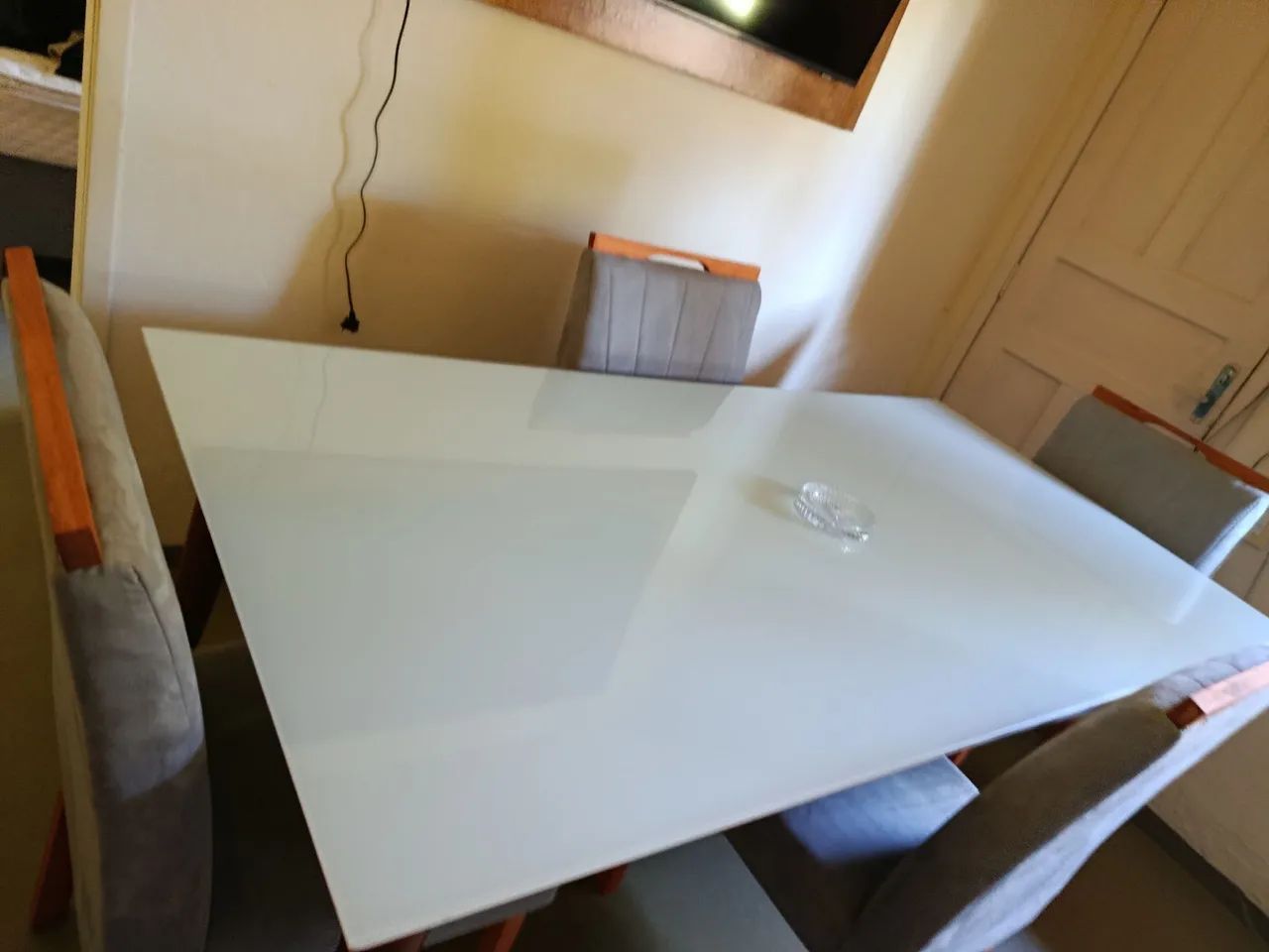 Mesa moderna grande com 6 cadeiras  - Foto 4
