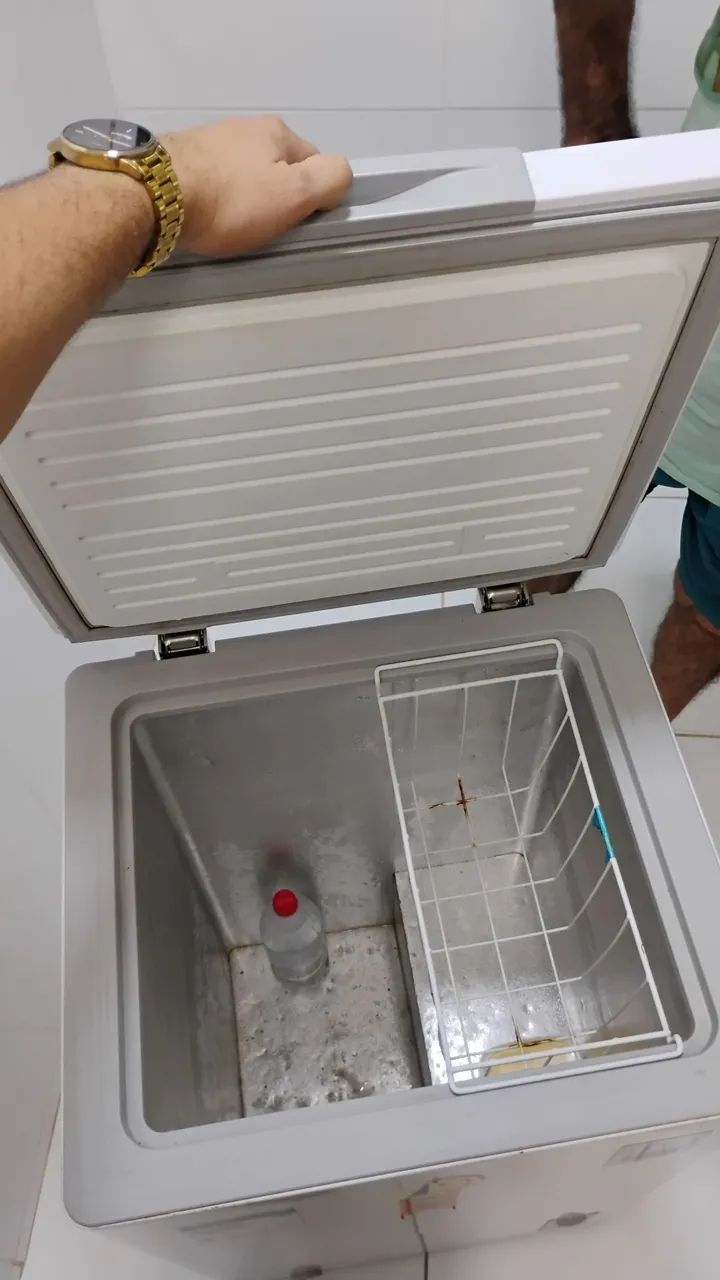 Vendo freezer 145L Midea - Foto 2