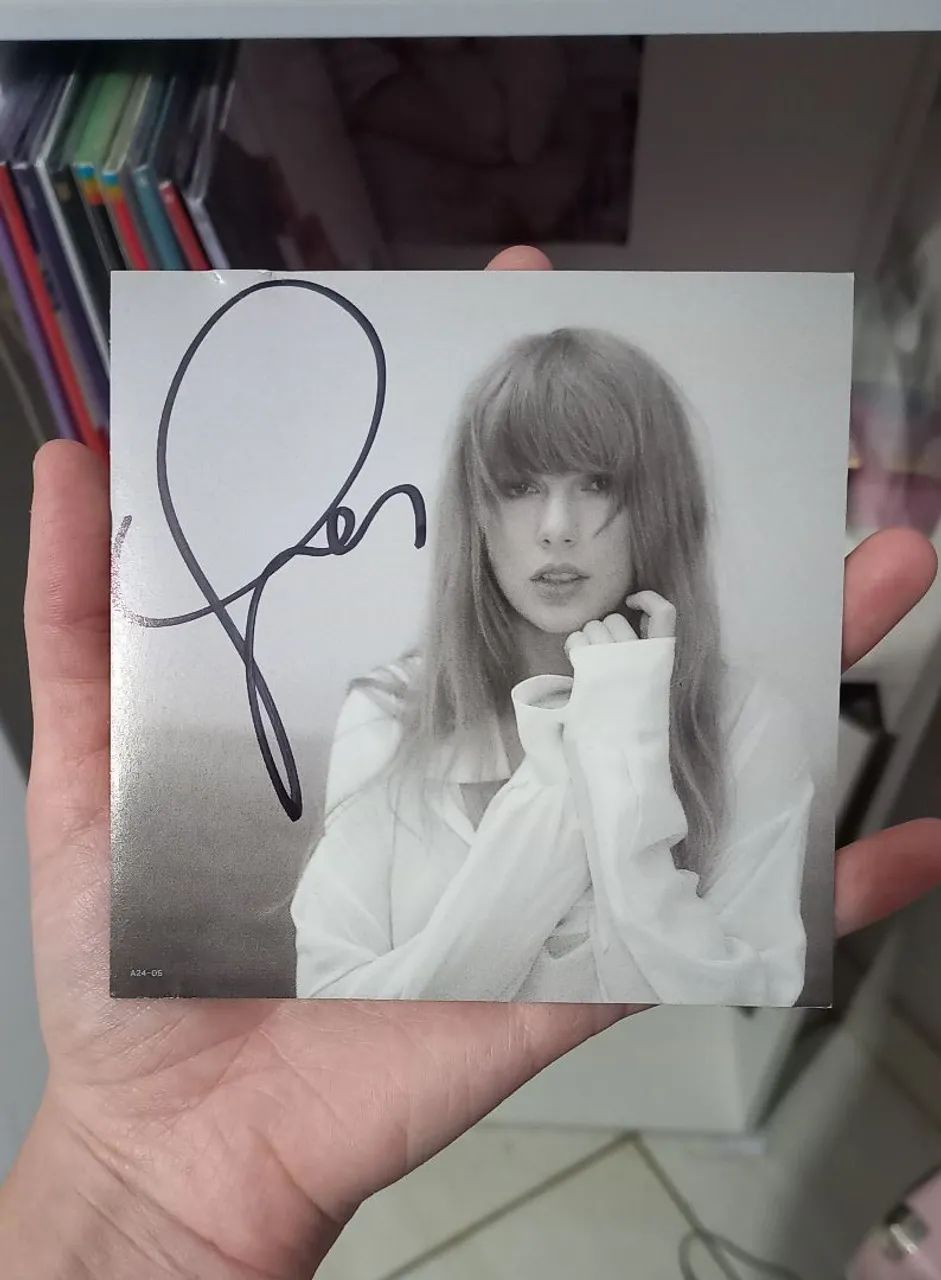 Taylor Swift 直筆サインカード入りアルバム Card Autografado The Tortured Poets Department Taylor Swift - CDs