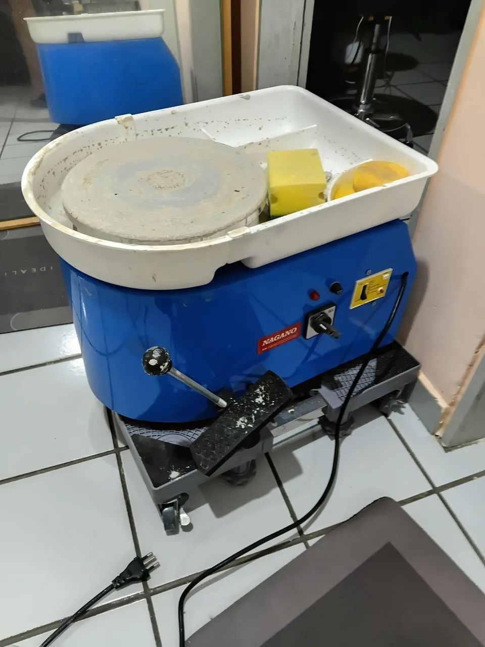 Torno Eletrico BIVOLT Roda Ceramica para trabalhar Argila BIVOLT - Foto 2