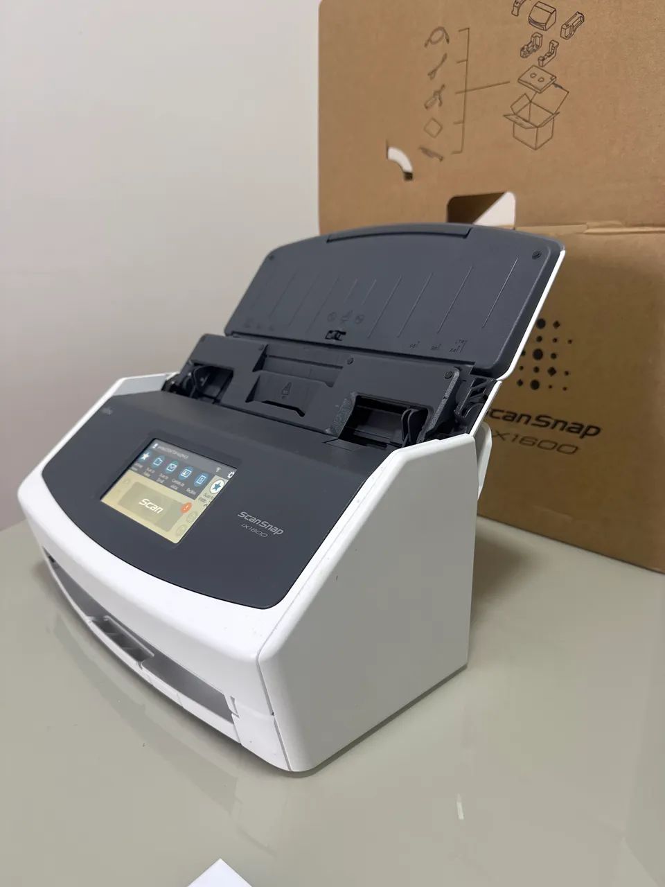 Este é um scanner de documentos Fujitsu ScanSnap iX1600 na cor branca. - Foto 3