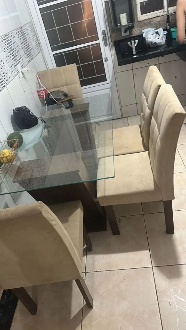 Table with 4 Chairs