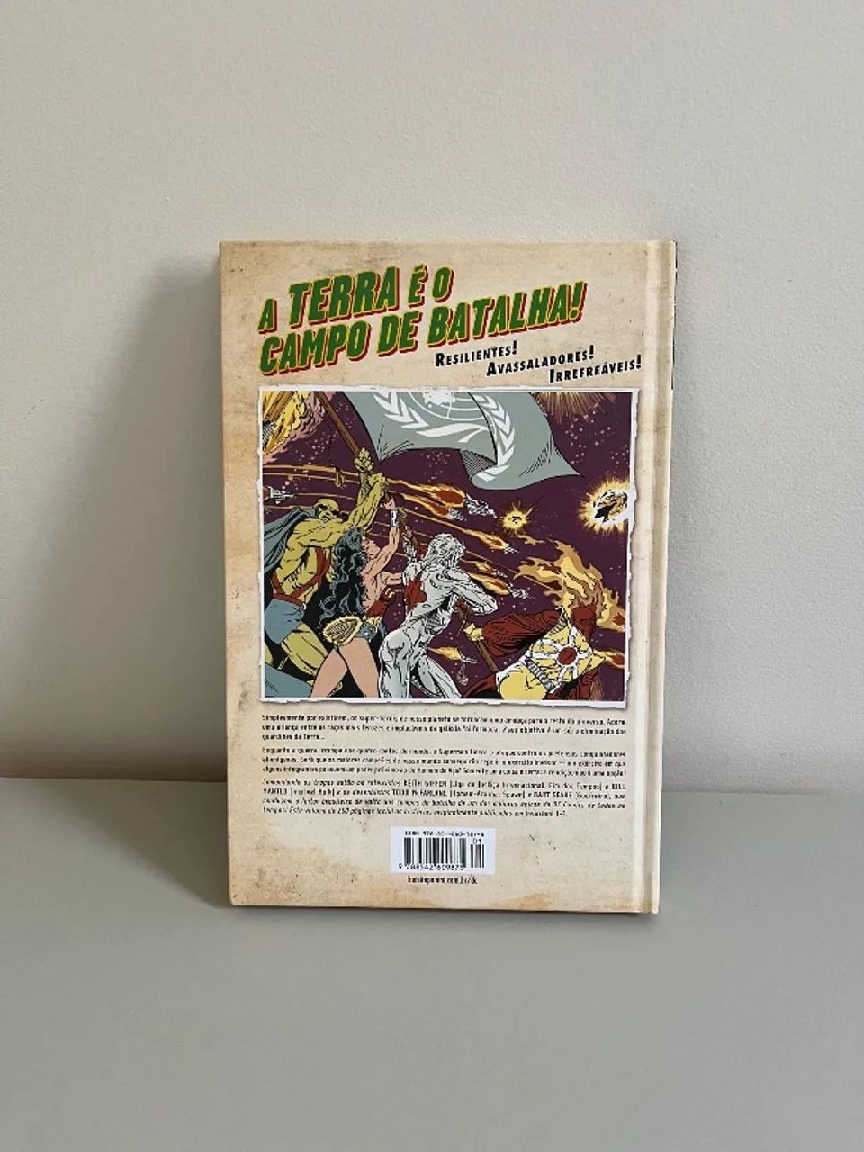 DC Comics - Invasão (Capa dura) - Foto 2