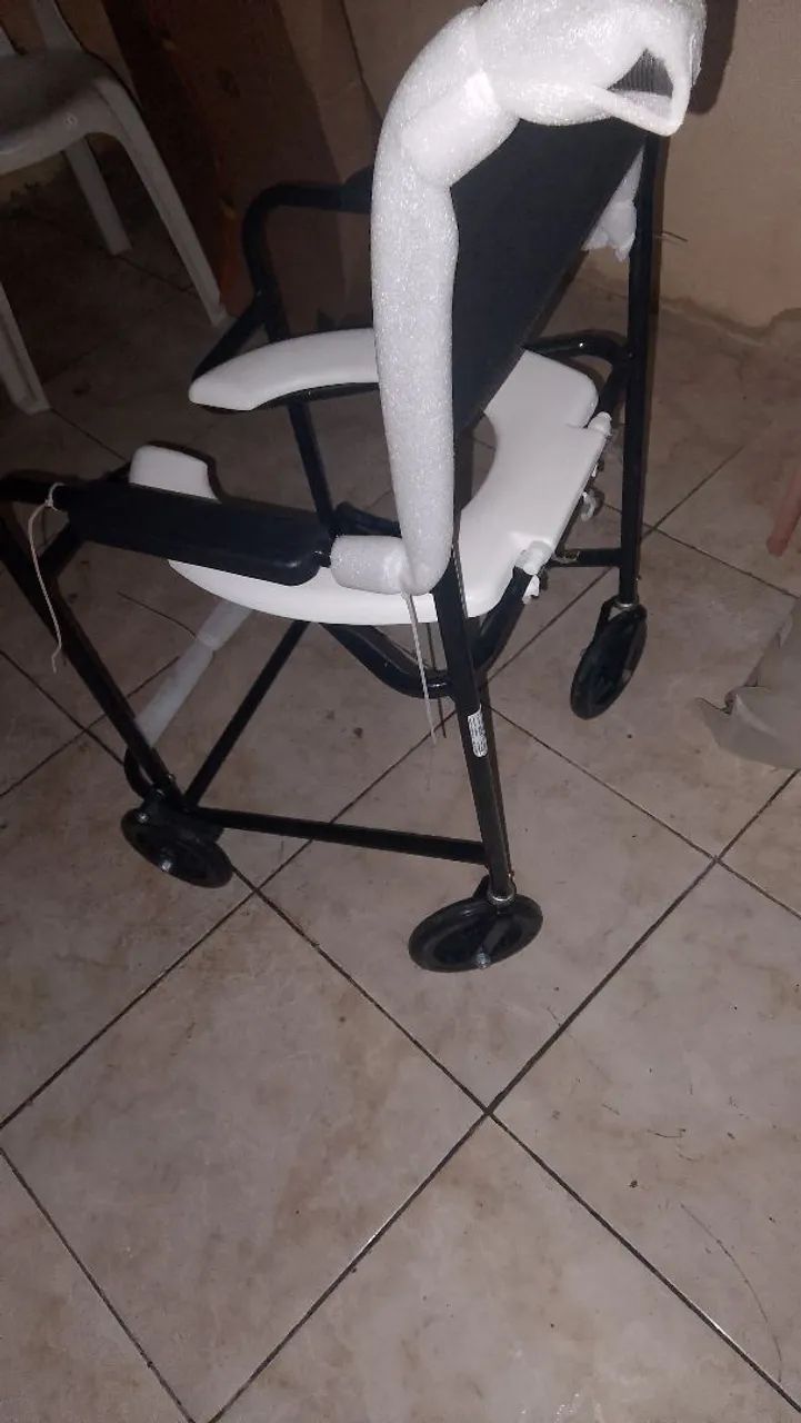 Cadeira de banho até 85kg - Foto 4