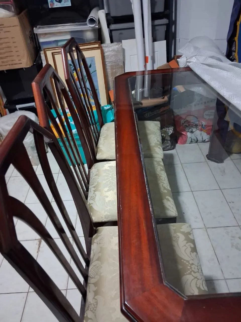 Mesa de jantar com 6 cadeiras