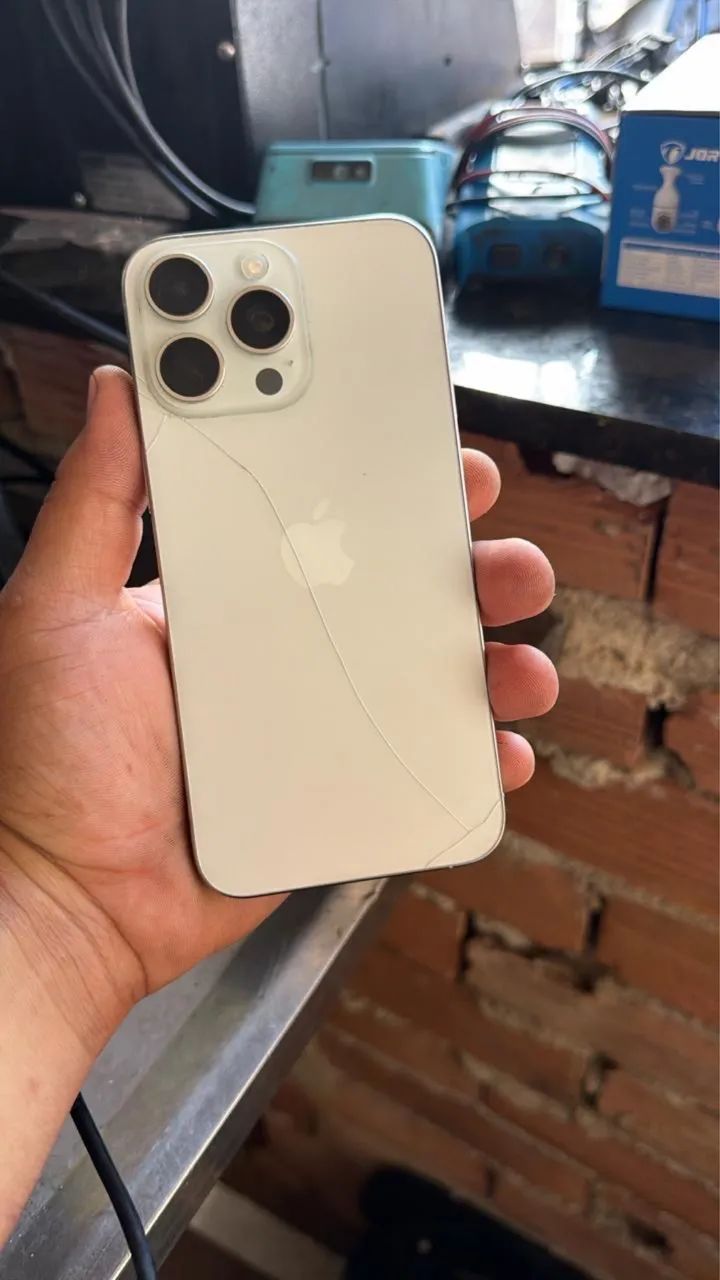 Iphone 15 pro Max - Foto 2