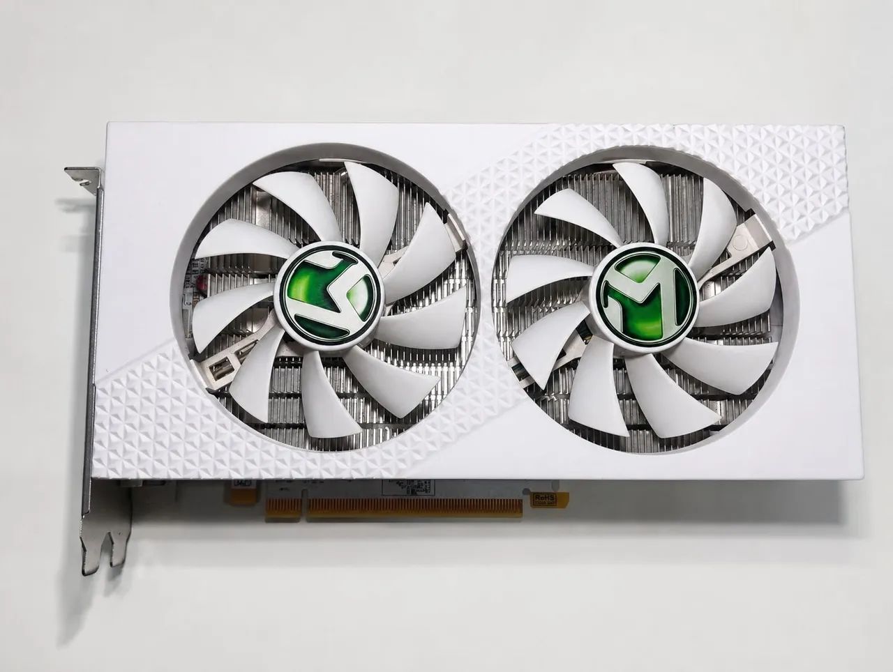 Rx580 8gb !COM DEFEITO! PREÇO PRA VENDER LOGO
