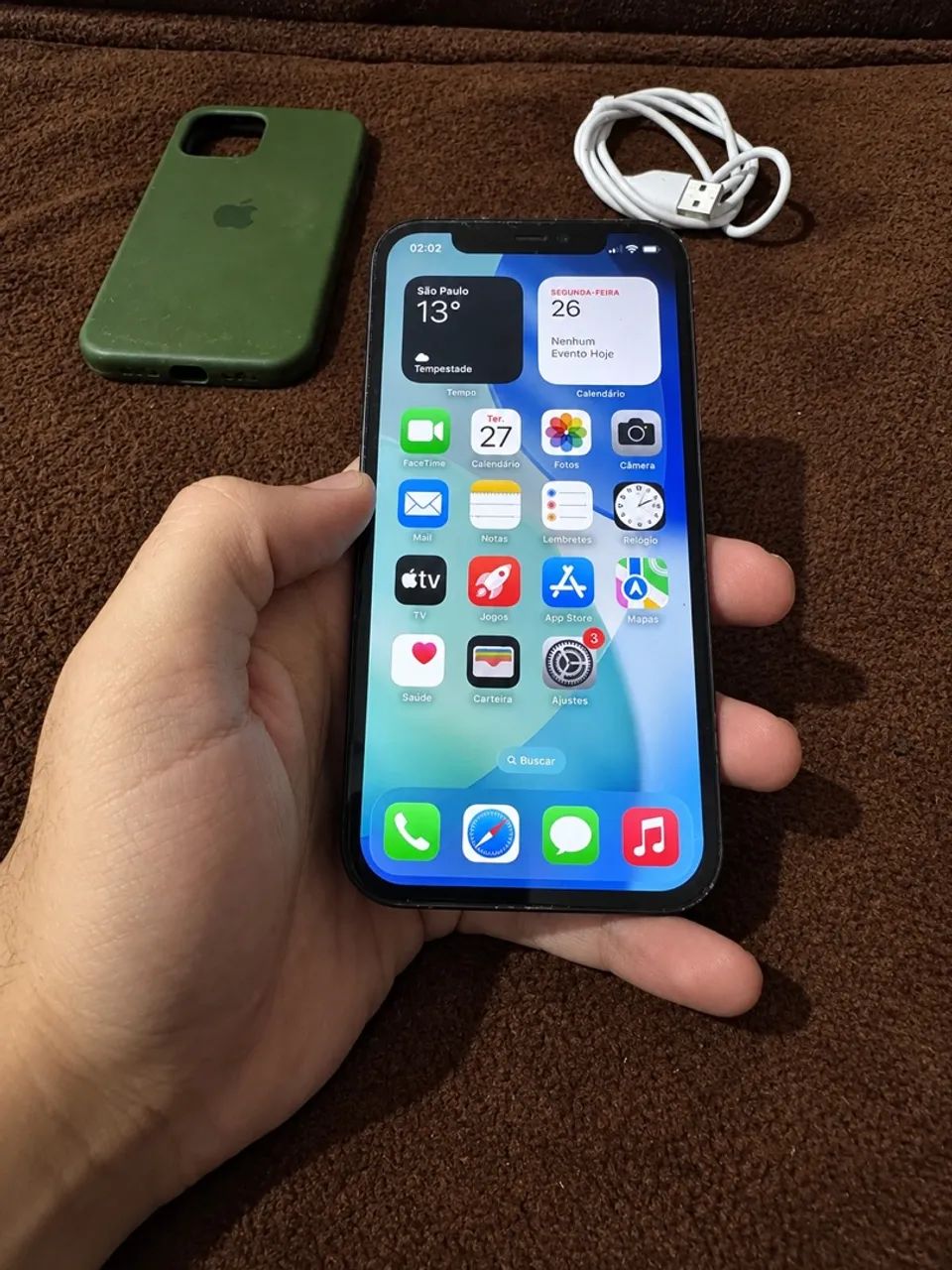 iPhone 12, todo perfeito 