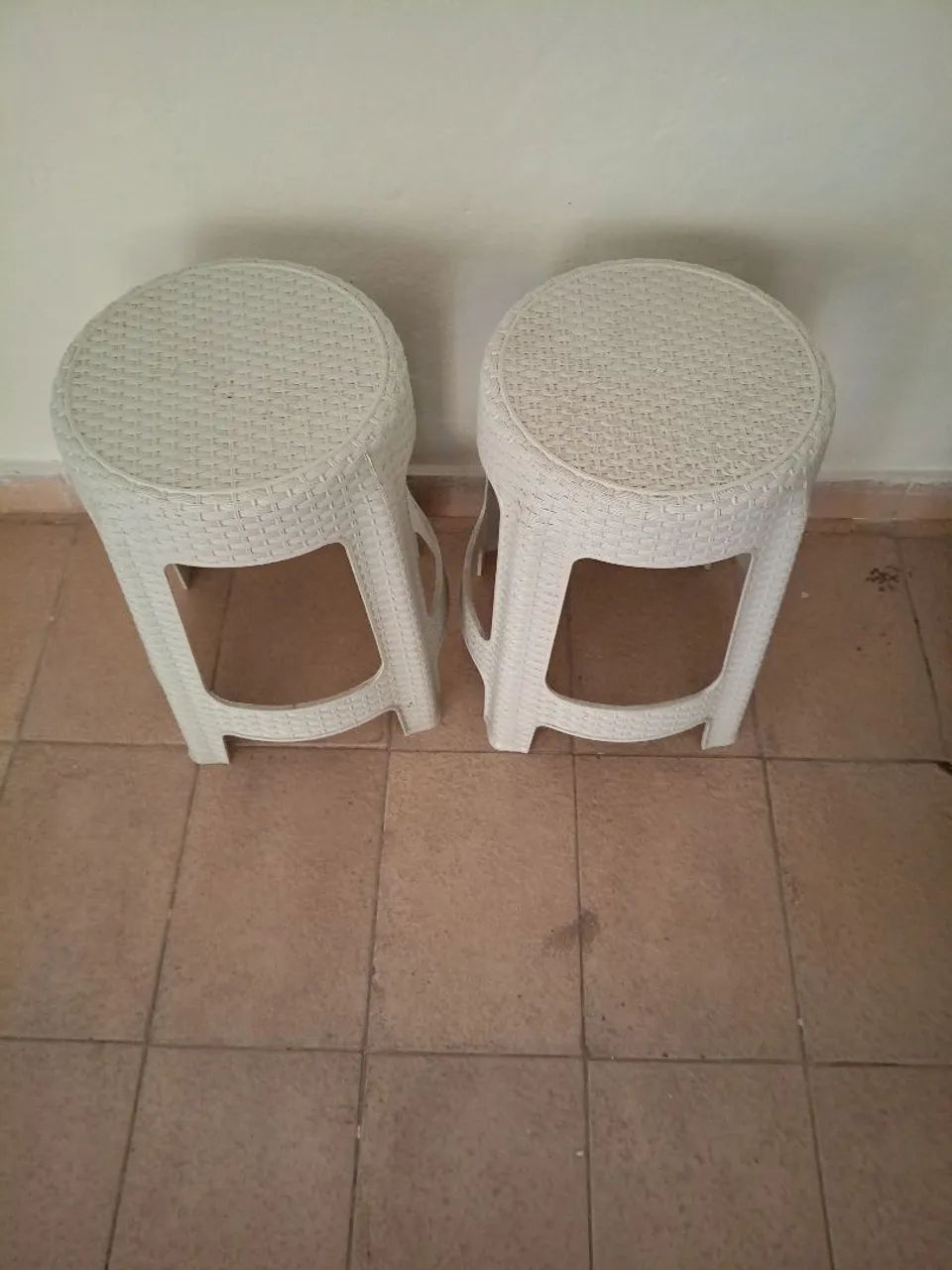 Banqueta de plástico  - Foto 2