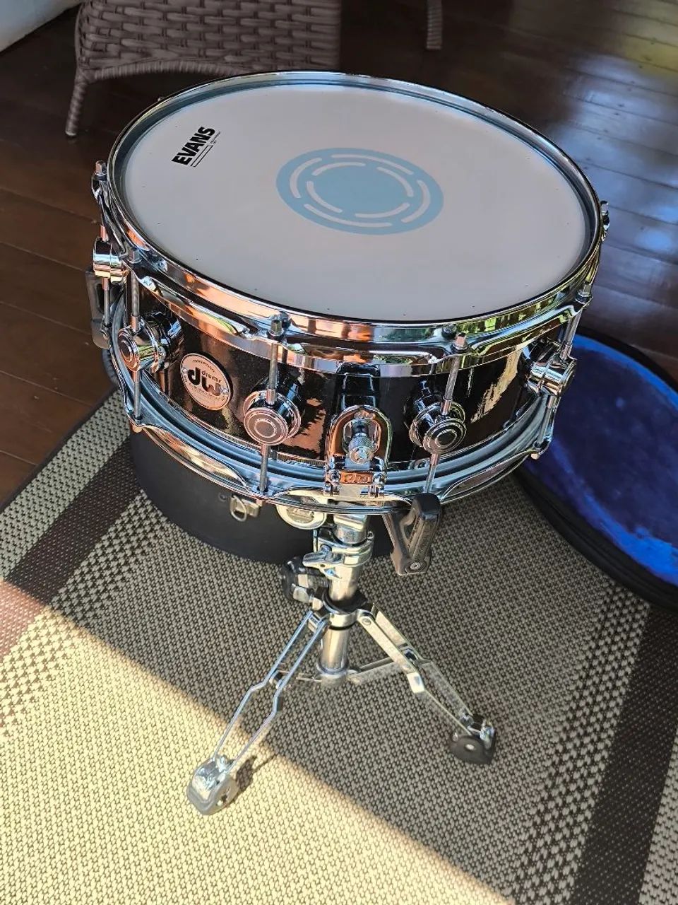 Caixa DW EDGE 14x6 BRASS x MAPLE,, acompanha Semi Case Sólid Sound  - Foto 3