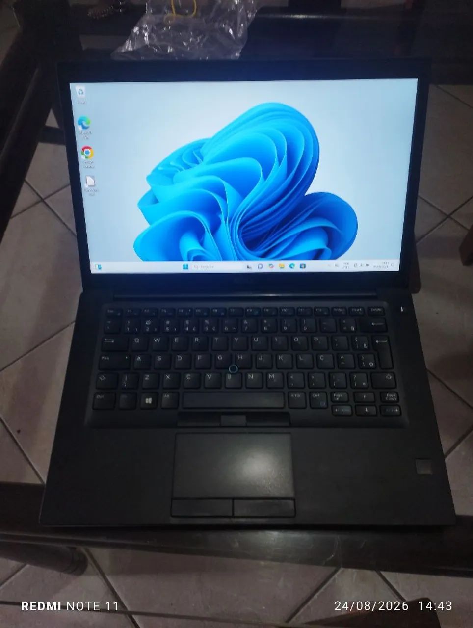 Notebook Dell semi novo .